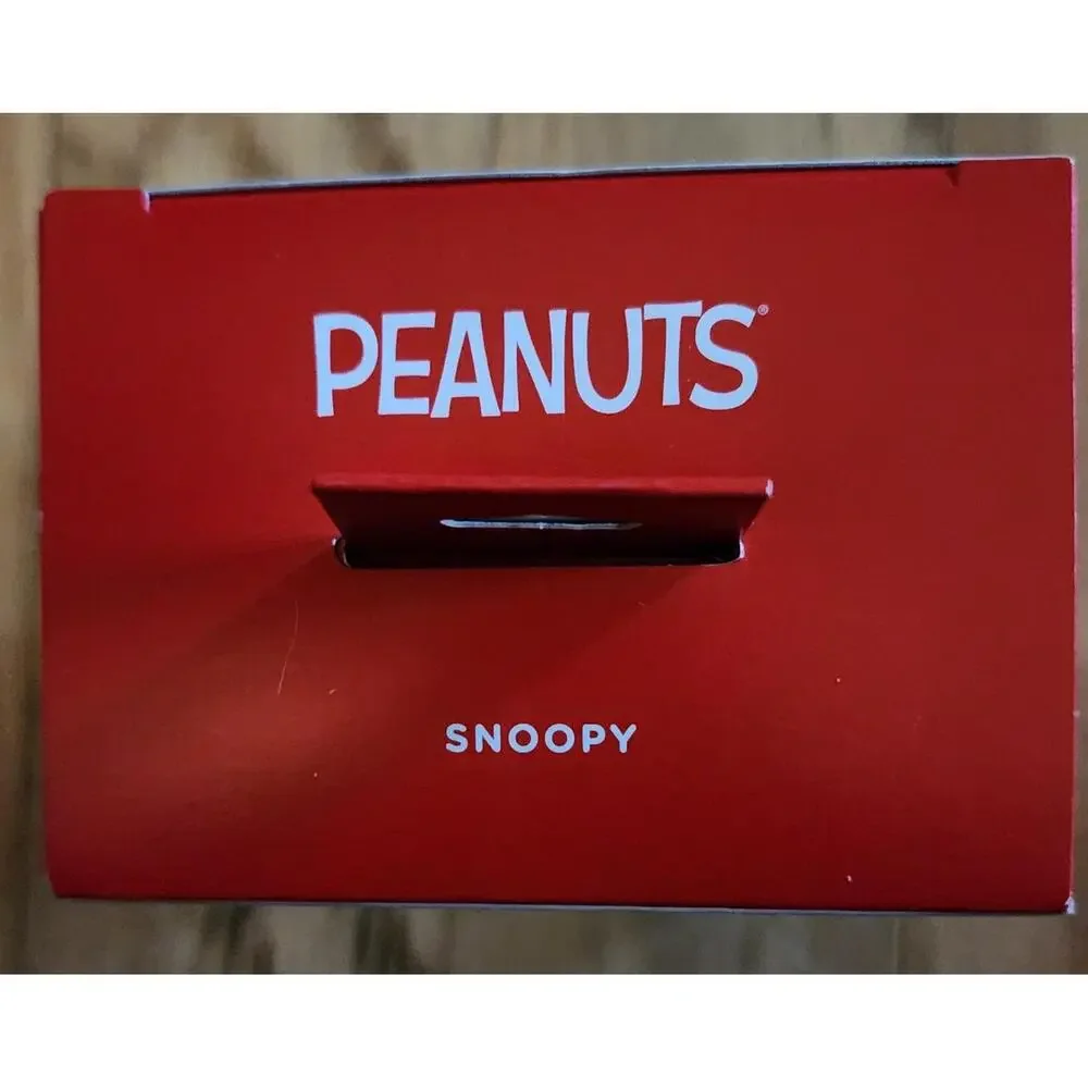 2024 Hallmark Snoopy Team USA Peanuts Christmas Tree Ornament‎
